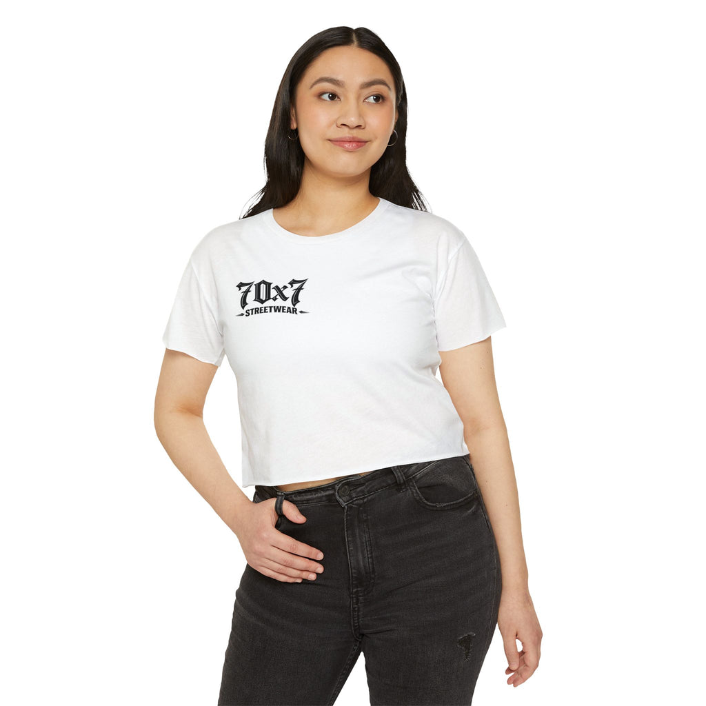 Women's Crop Top — "En Mi Bolsa, En Mi Biblia También" 70 x7 Streetwear Graphic